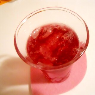 紫蘇シュースで蜂蜜梅酒♪